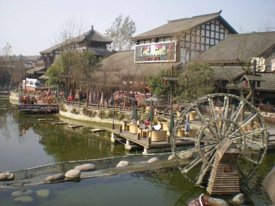 华侨“女飞人”变家中“话最少的妻子”,在武汉光谷当志愿讲解员近3年,超520小时传播文化